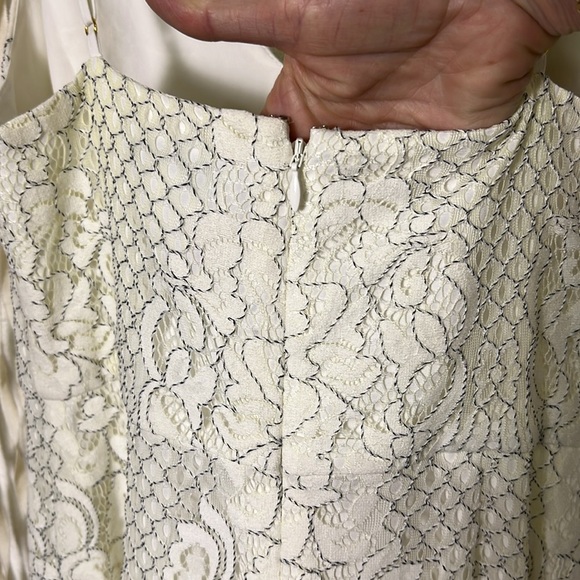 Shona Joy Cream Lace Handkerchief Hemline Midi Length Sleeveless Dress Size US8 - Picture 6 of 15